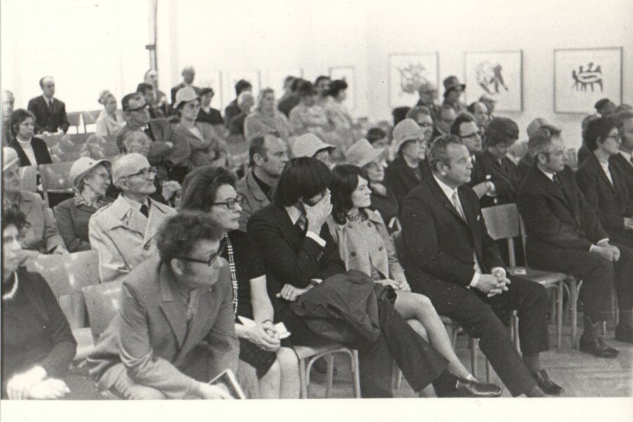 3. zleva Ladislav Novák, Gerta Pospíšilová, ?, ?, R. Schmirch, Iloš Crhonek, Milada Nováková